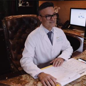 女性吸烟致孕途受阻 赴美做试管生育健康宝宝